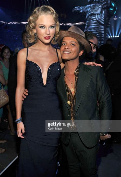 bruno mars height in inches|bruno mars taylor swift height.